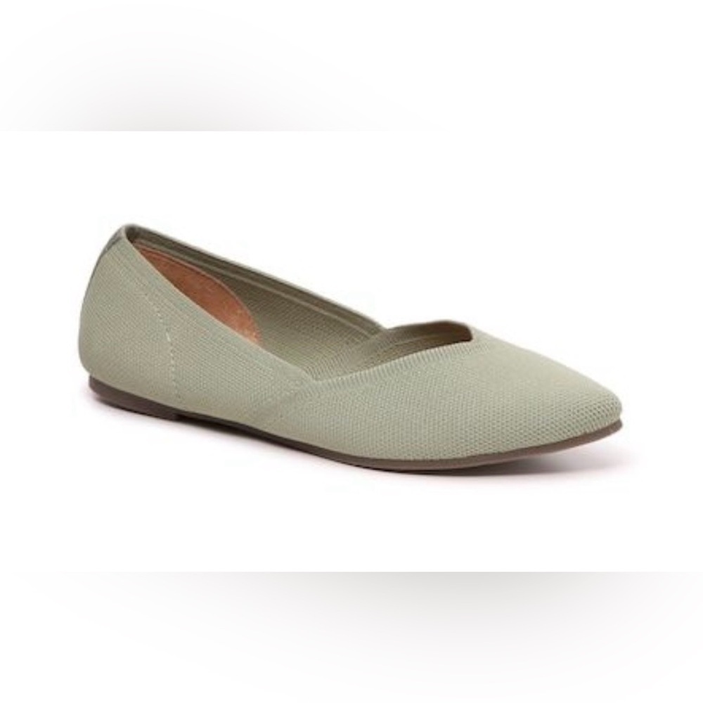 Kelly & Katie Jayde Flat - size 8 NEW